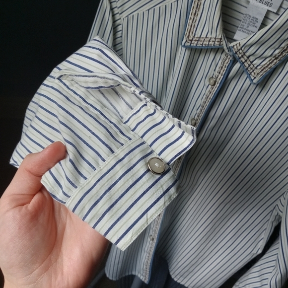 Embroidered Button Down - Picture 5 of 6